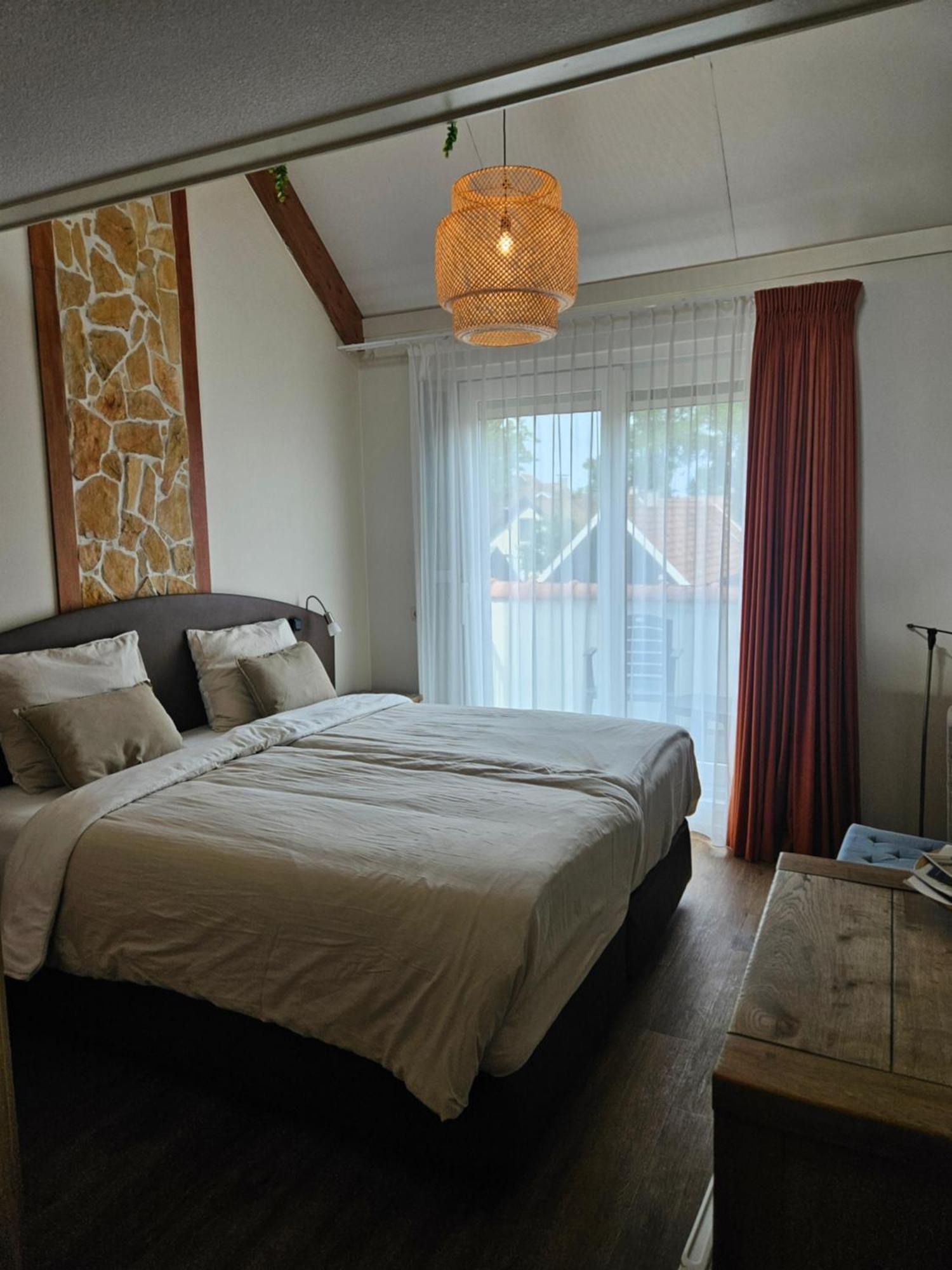 Hotel Dolores Ameland Hollum  Exteriör bild
