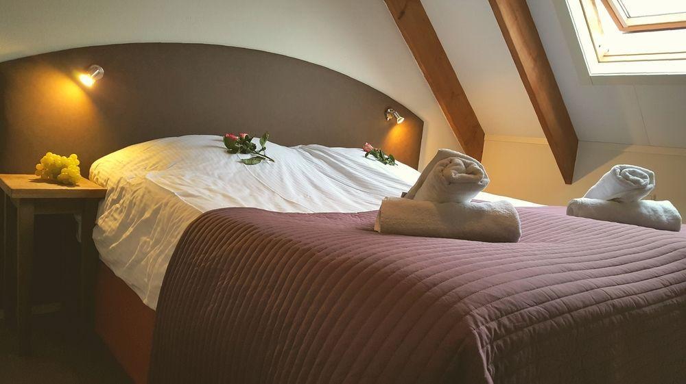 Hotel Dolores Ameland Hollum  Exteriör bild